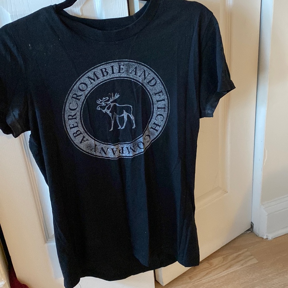 Black graphic T-shirt,a moose and Abercrombie & fitch graphic on the front